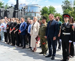 Члены Общественной палаты почтили память детей, погибших на Донбассе