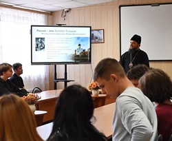 Епископ Сергий встретился со студентами Бутурлиновского механико-технологического колледжа