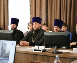 В Нижнедевицке обсудили роль традиционных ценностей в воспитании молодежи